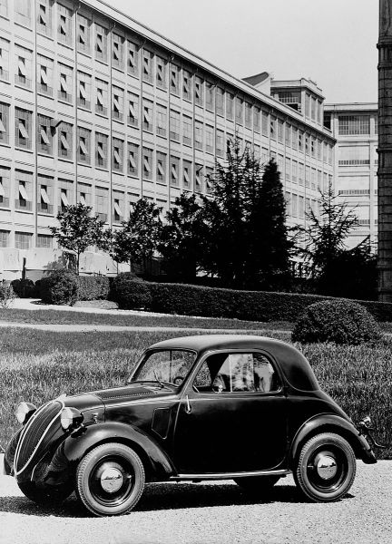 A17_fiat_500_topolino_przed_lingotto_pl