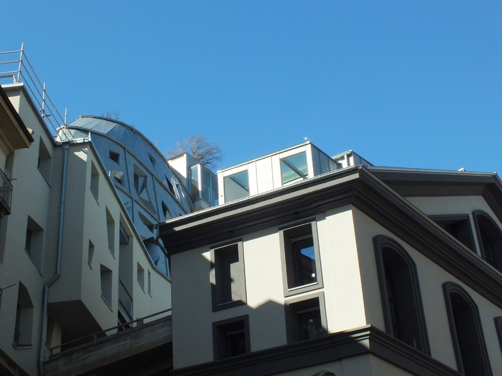 b0820ef14e6f40b5af2aae5a4507eb25-1