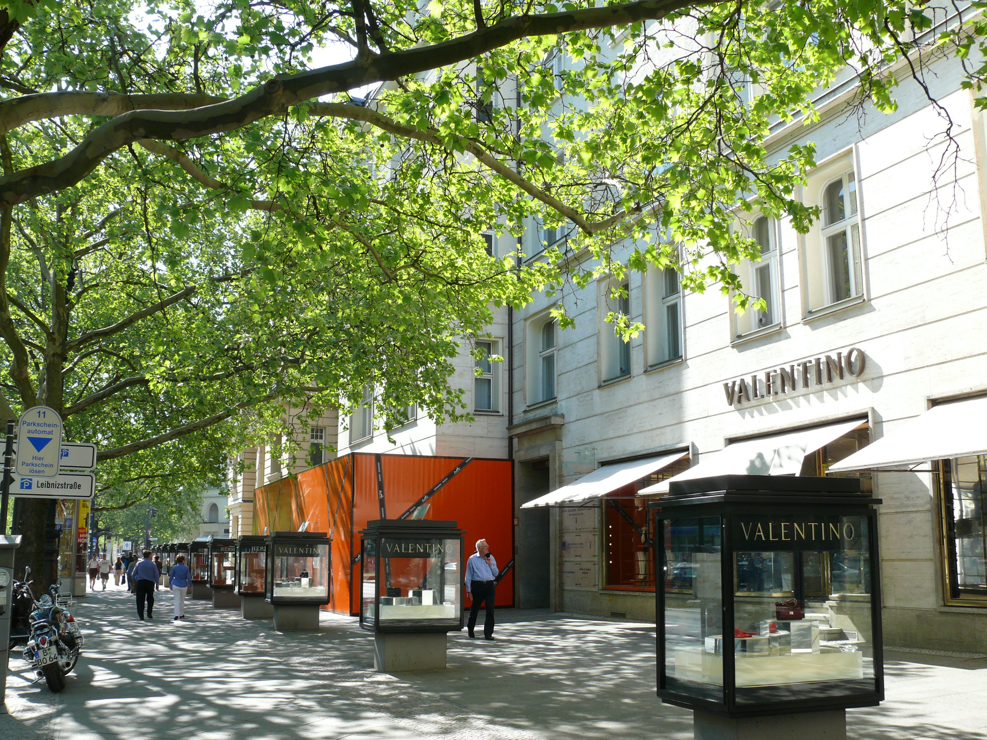 image_valentino_strand_moda_letteratura